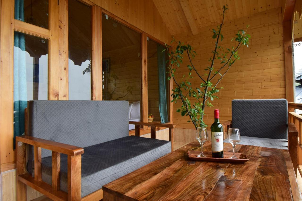Tree House Latos Tandi Hotel Jibhi Exterior photo